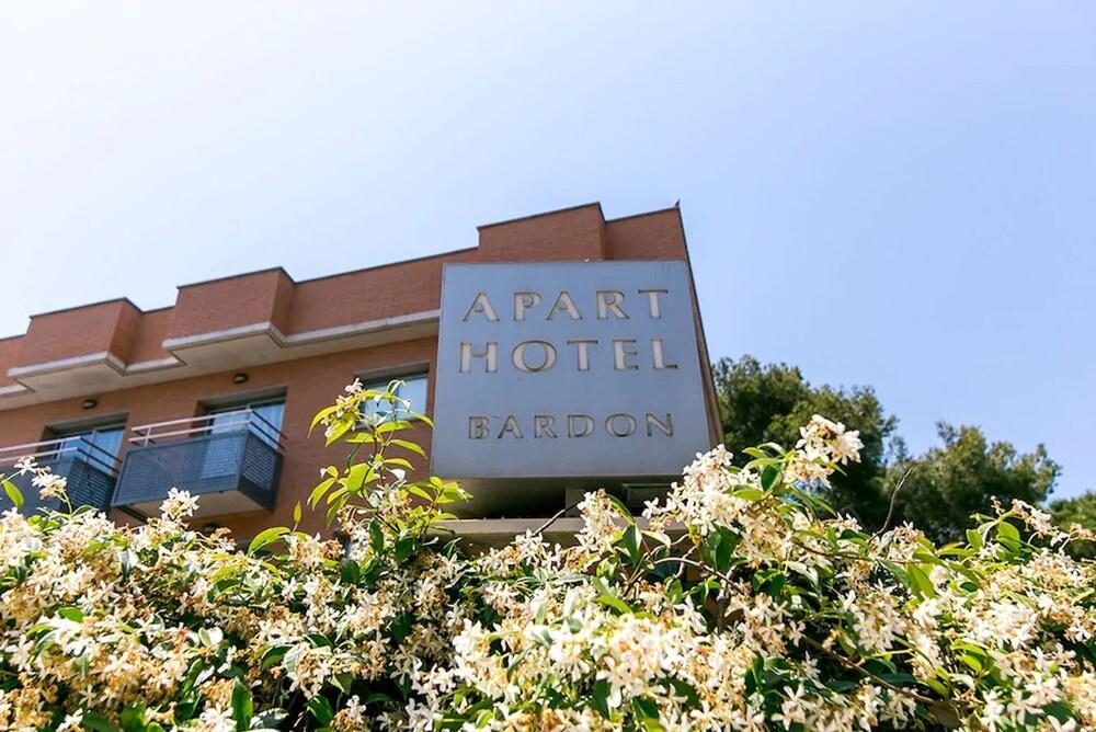 Aparthotel Bardon Castelldefels Εξωτερικό φωτογραφία