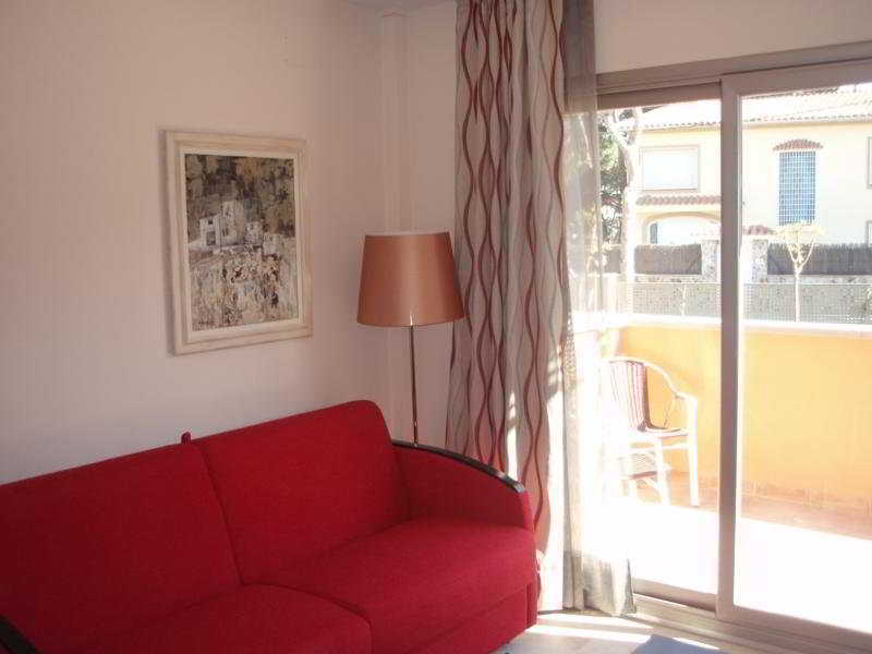 Aparthotel Bardon Castelldefels Εξωτερικό φωτογραφία